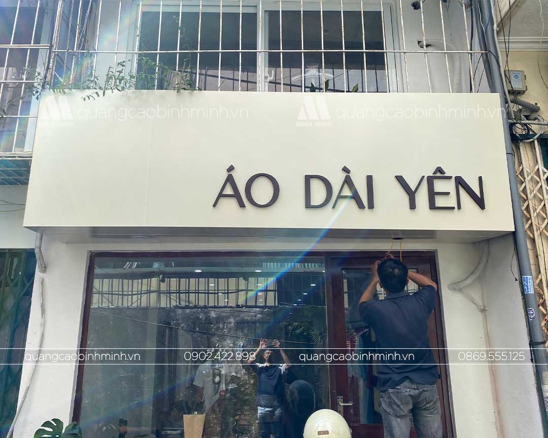 Biển quảng cáo thời trang Áo Dài Yên