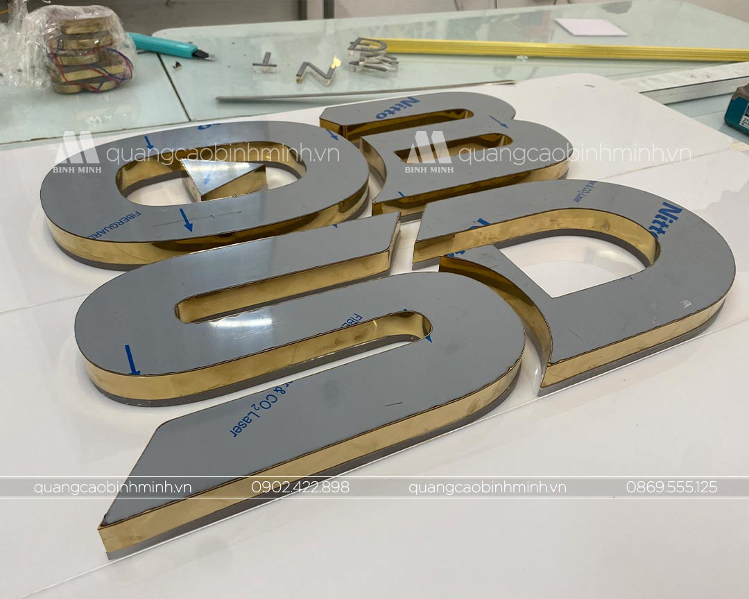 lam-logo-inox-sang-trong