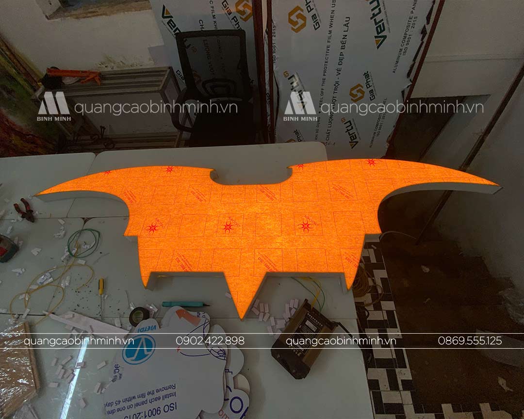 logo-hinh-con-doi-batman-toc-phongbvb